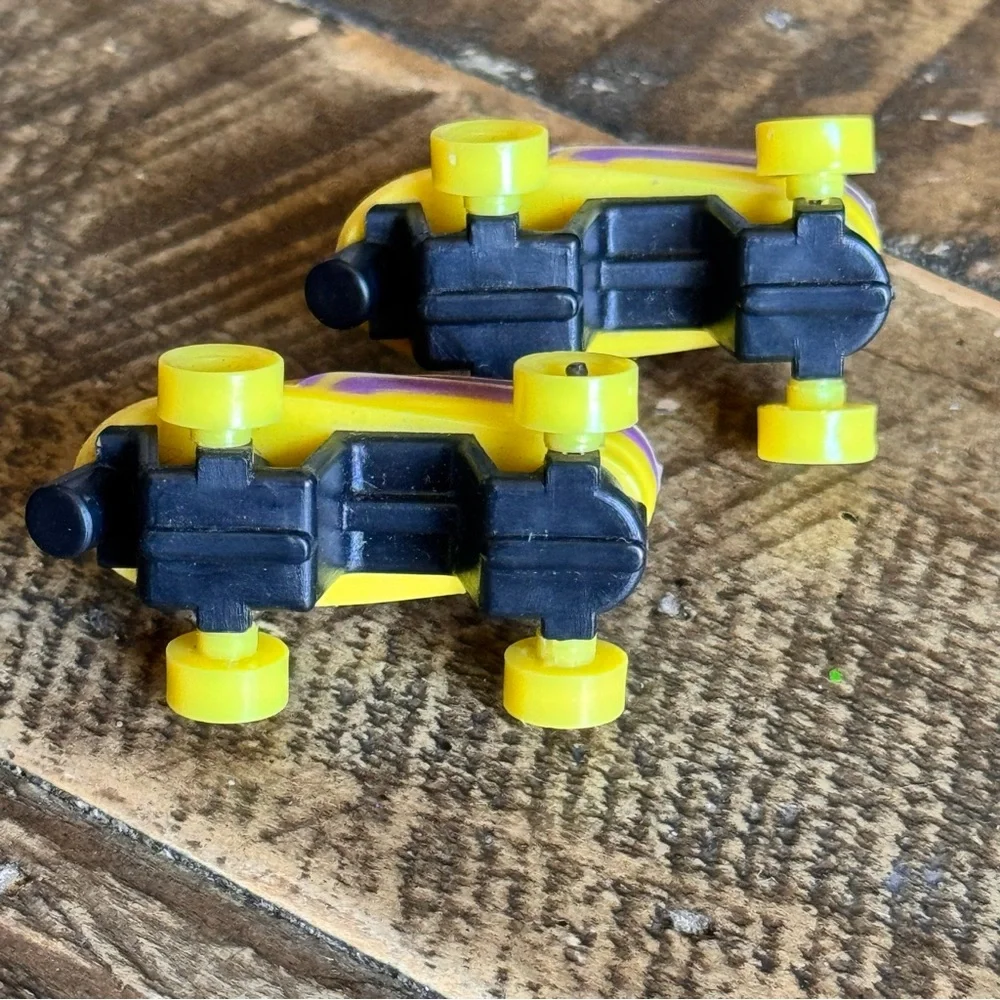 Vintage Mattel 1979 SKIPPERS Boyfriend SCOTT #1019 Yellow ROLLER SKATES Only